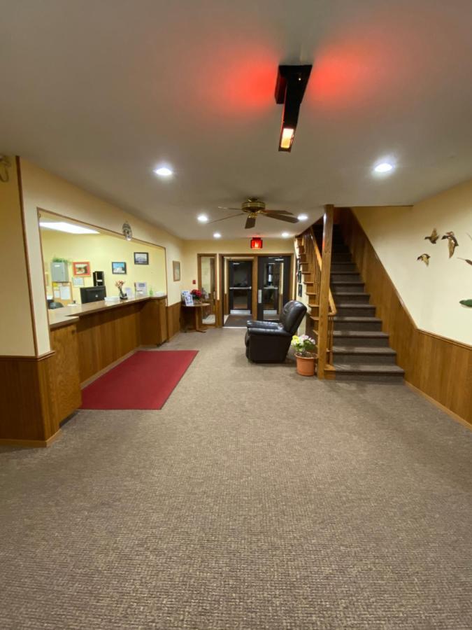 Amerivu Inn Prentice Dış mekan fotoğraf
